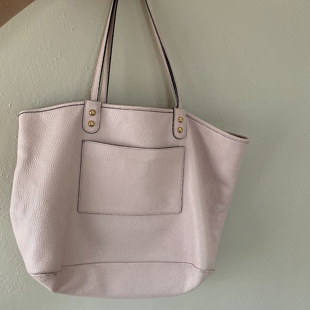 Pale pink ETRO tote bag with paisley lining